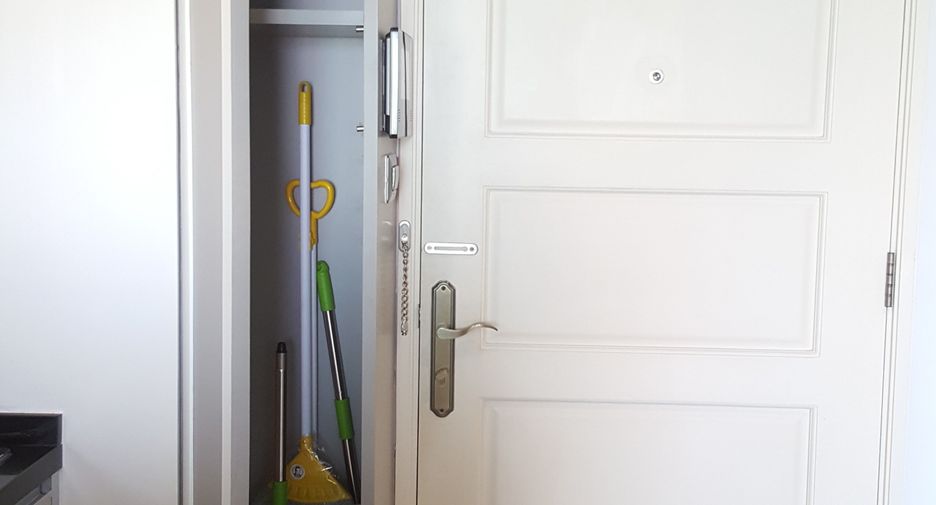 For rent 1 bed condo in Huai Khwang, Bangkok