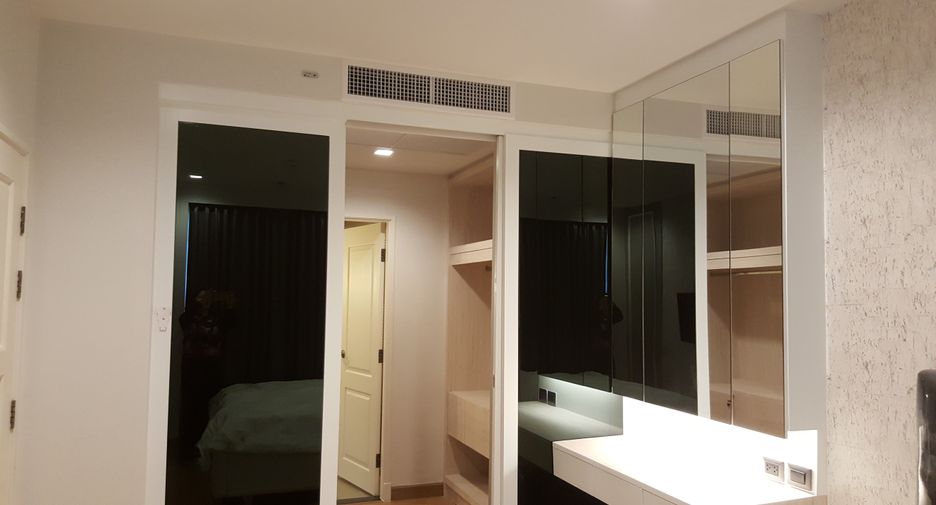 For rent 1 bed condo in Huai Khwang, Bangkok