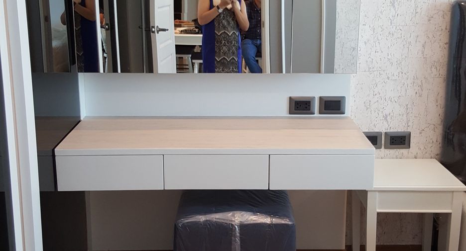 For rent 1 bed condo in Huai Khwang, Bangkok