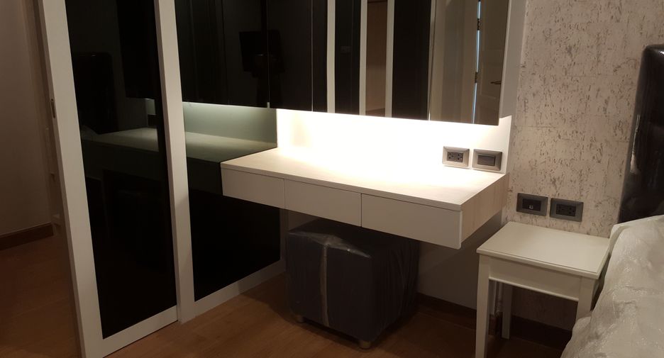 For rent 1 bed condo in Huai Khwang, Bangkok