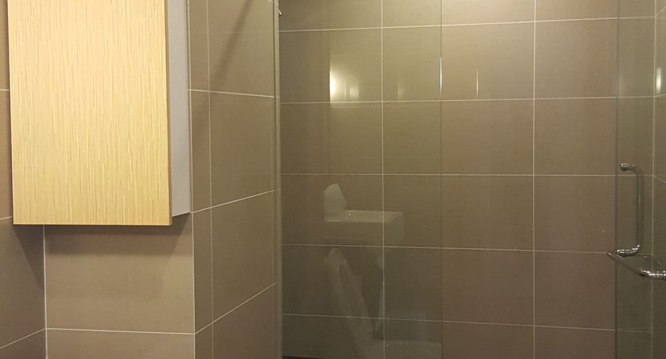 For rent 1 bed condo in Huai Khwang, Bangkok