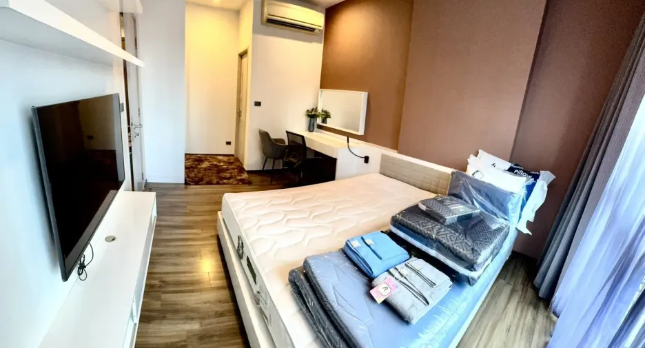 For rent 2 bedrooms condo in Khlong Toei, Bangkok