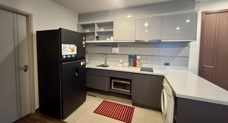 For rent 2 bedrooms condo in Khlong Toei, Bangkok
