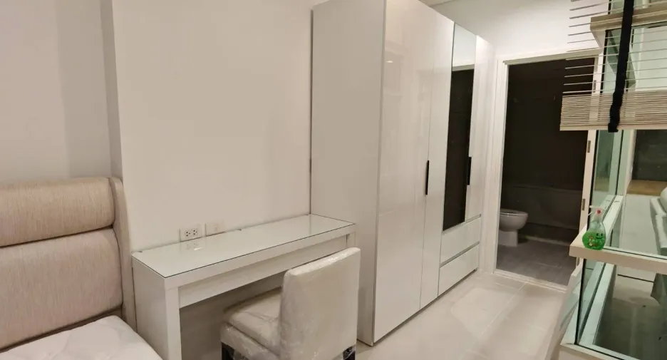 Condo en alquiler de 1 habitaciones en Watthana, Bangkok