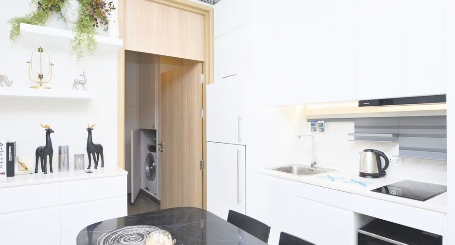 For rent 1 bed condo in Pathum Wan, Bangkok