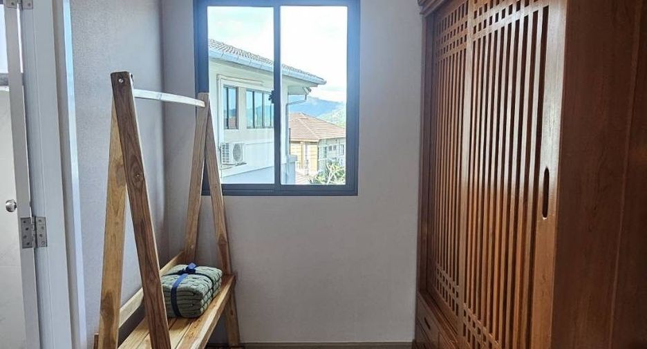 À louer 4 chambres maison à Kathu, Phuket