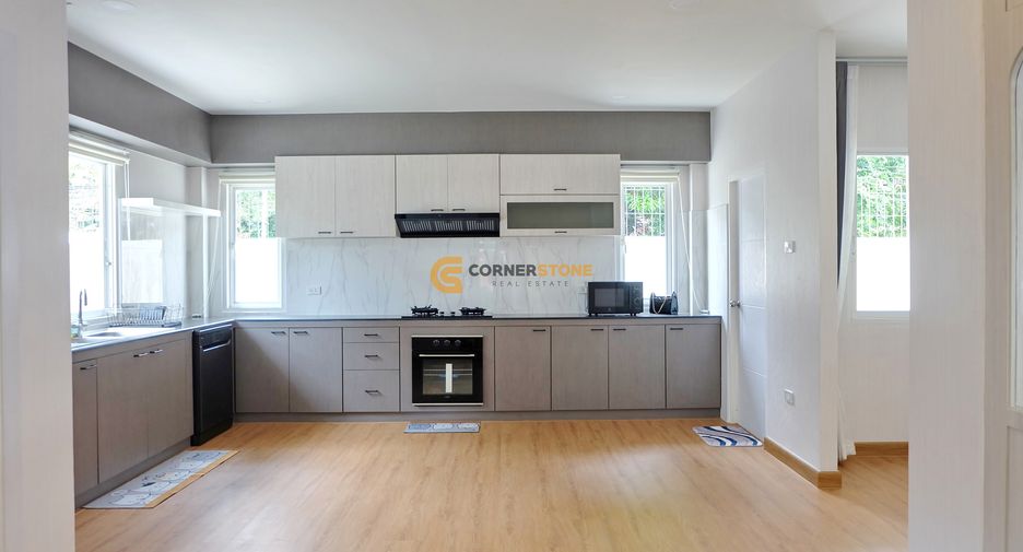 For rent 4 bedrooms house in Bang Lamung, Chonburi
