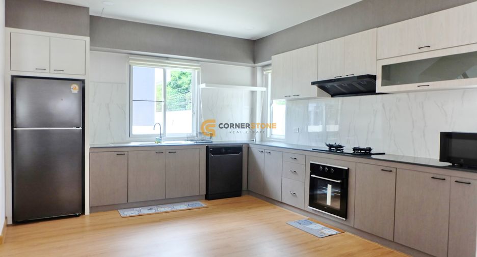 For rent 4 bedrooms house in Bang Lamung, Chonburi