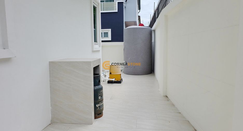 For rent 4 bedrooms house in Bang Lamung, Chonburi
