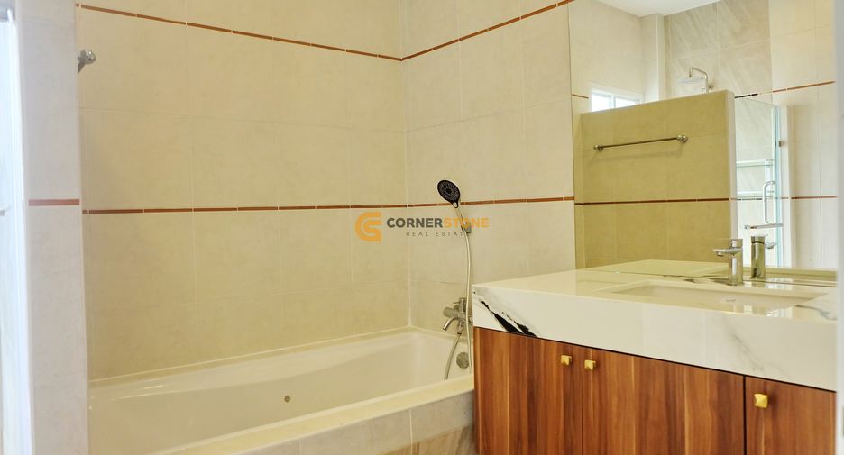 For rent 4 bedrooms house in Bang Lamung, Chonburi