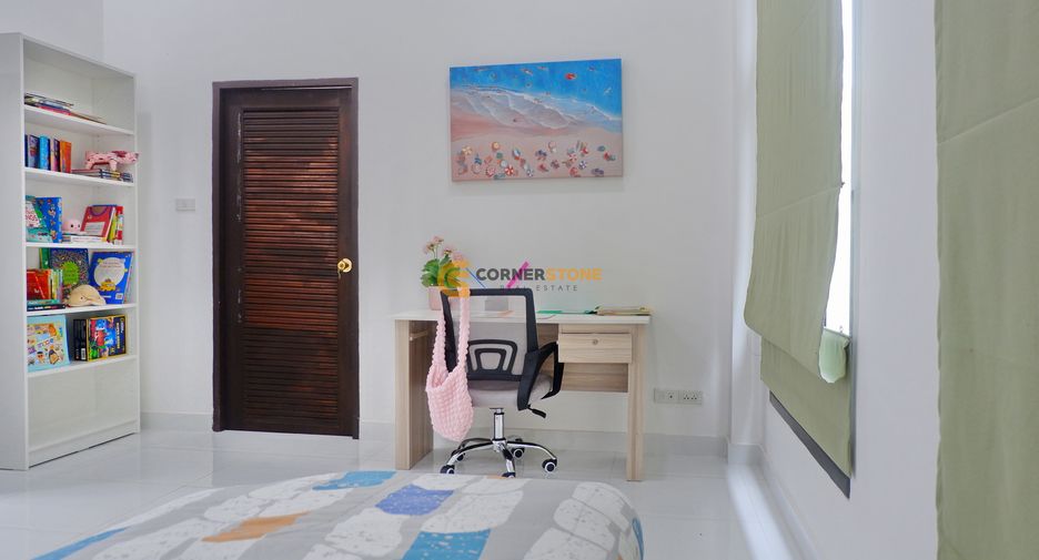 For rent and for sale 4 bedrooms house in Bang Lamung, Chonburi