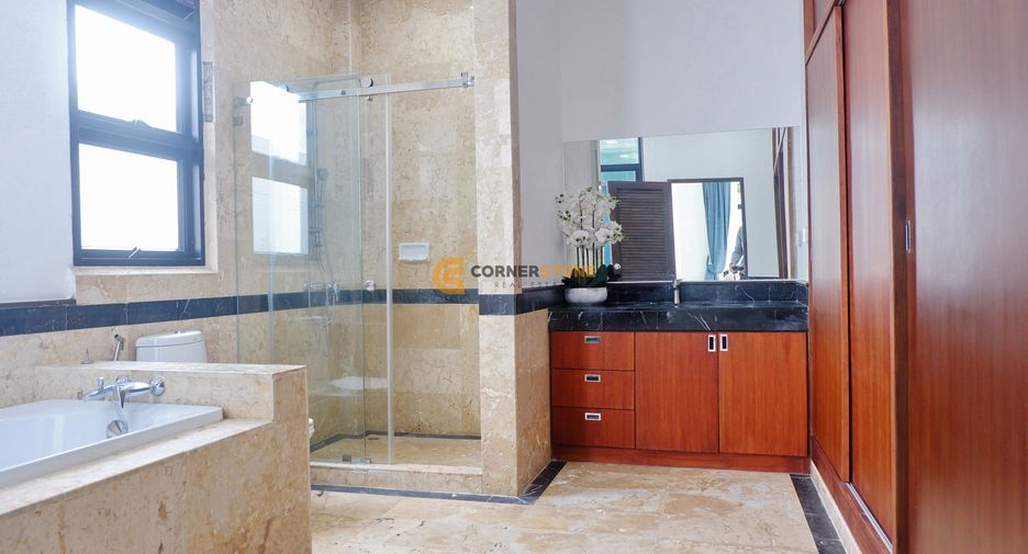 For rent and for sale 4 bedrooms house in Bang Lamung, Chonburi