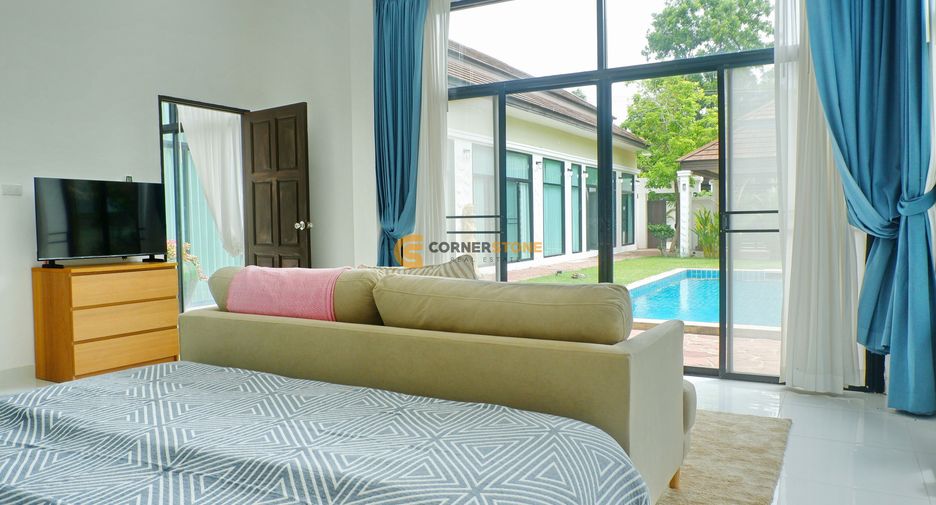 For rent and for sale 4 bedrooms house in Bang Lamung, Chonburi