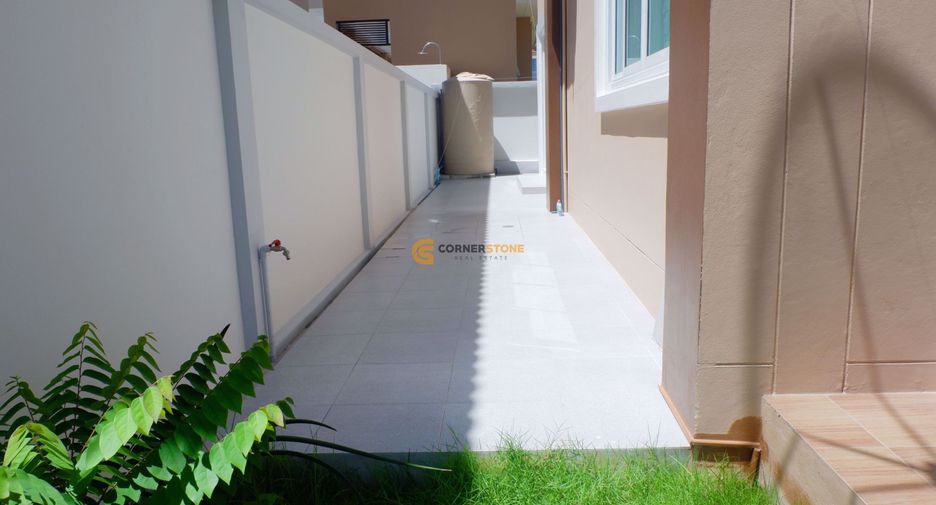 Casa en alquiler de 3 habitaciones en Bang Lamung, Chonburi