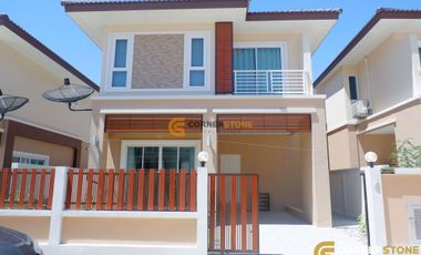 Casa en alquiler de 3 habitaciones en Bang Lamung, Chonburi