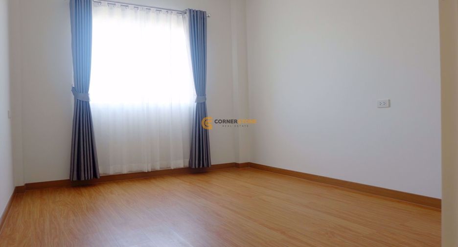 Casa en alquiler de 3 habitaciones en Bang Lamung, Chonburi
