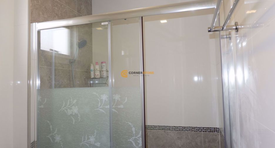 Casa en alquiler de 3 habitaciones en Bang Lamung, Chonburi