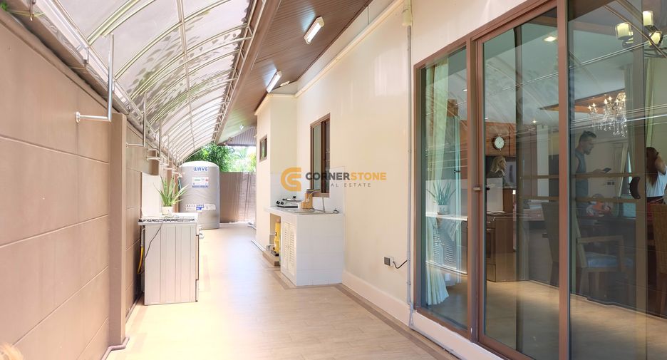 For rent 3 bedrooms house in Huay Yai, Pattaya