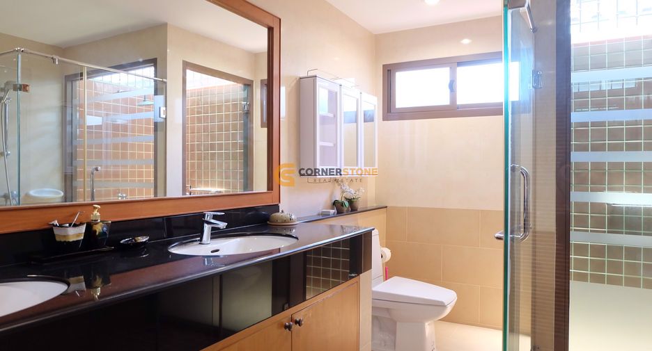 For rent 3 bedrooms house in Huay Yai, Pattaya