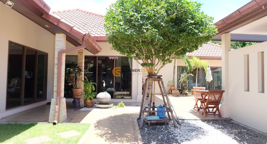 For rent 3 bedrooms house in Huay Yai, Pattaya