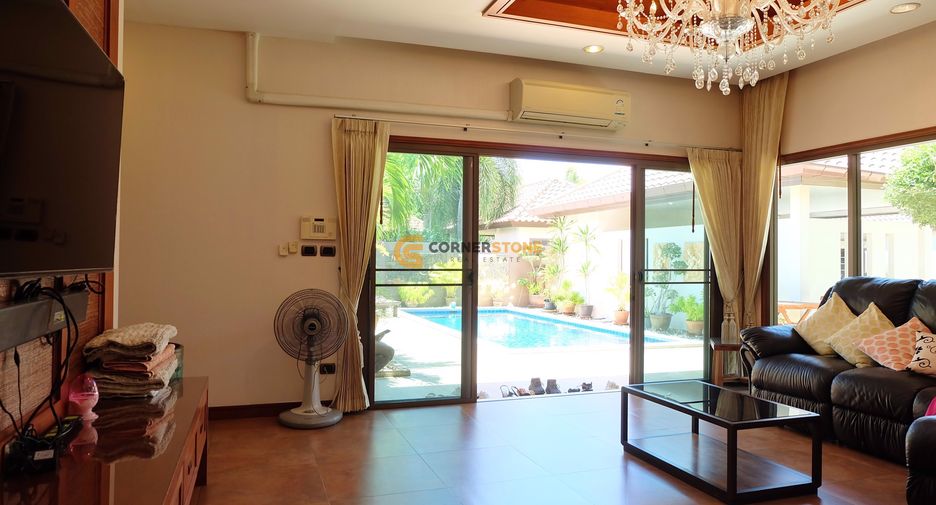 For rent 3 bedrooms house in Huay Yai, Pattaya
