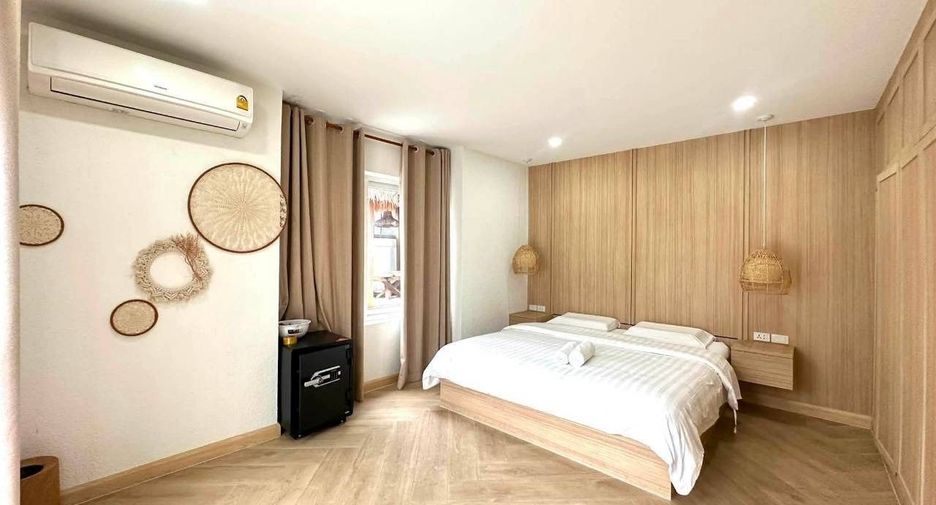 For rent 5 bedrooms villa in Bang Lamung, Chonburi