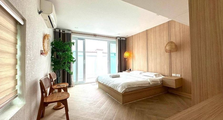 For rent 5 bedrooms villa in Bang Lamung, Chonburi