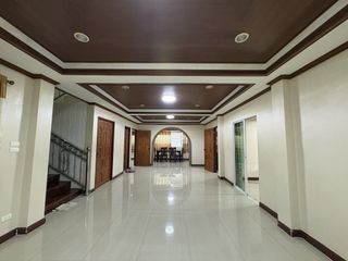 For rent 5 bedrooms house in Mueang Chiang Mai, Chiang Mai