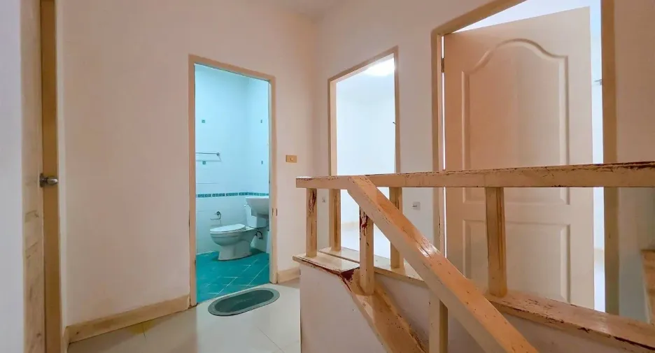 À vendre 3 chambres maison de ville à Thalang, Phuket