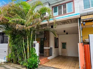 À vendre 3 chambres maison de ville à Thalang, Phuket