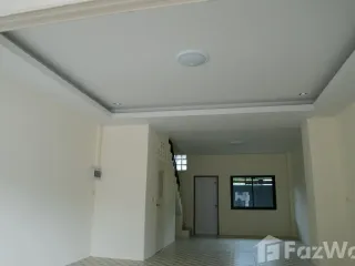 For sale 3 bedrooms townhouse in Mueang Nakhon Si Thammarat, Nakhon Si Thammarat