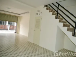 For sale 3 bedrooms townhouse in Mueang Nakhon Si Thammarat, Nakhon Si Thammarat