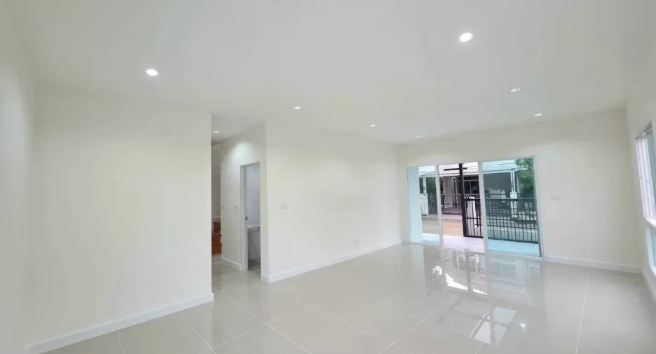 For sale 4 bedrooms house in Bang Yai, Nonthaburi