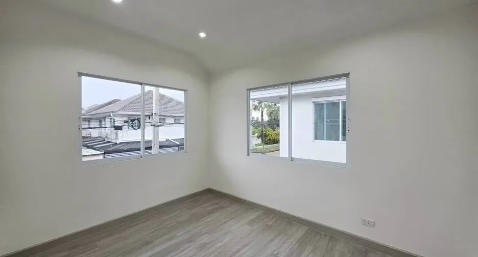 For sale 4 bedrooms house in Bang Yai, Nonthaburi