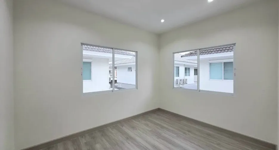 For sale 4 bedrooms house in Bang Yai, Nonthaburi