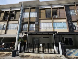 For rent 3 bedrooms townhouse in Bang Bua Thong, Nonthaburi