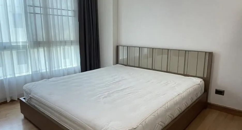 For rent 1 bed condo in Huai Khwang, Bangkok