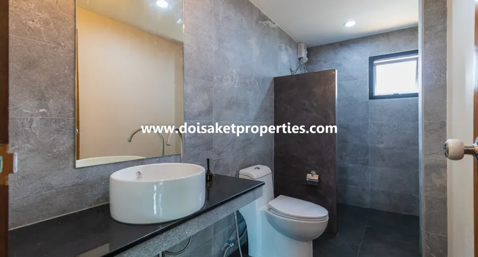 For rent and for sale 4 bedrooms house in Doi Saket, Chiang Mai