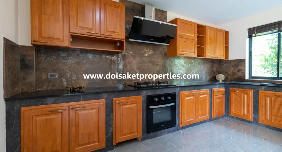 For rent and for sale 4 bedrooms house in Doi Saket, Chiang Mai