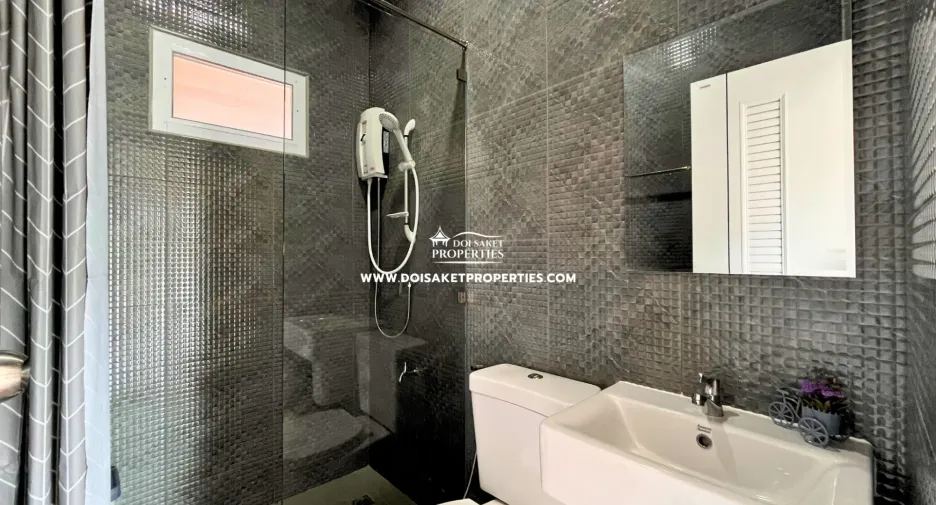 For rent and for sale 2 bedrooms house in Doi Saket, Chiang Mai
