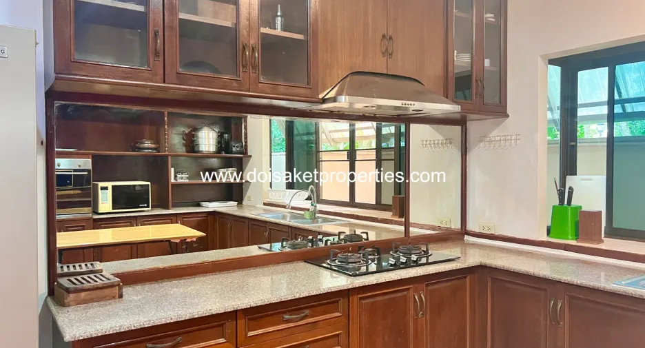 Villa en venta de 5 habitaciones en San Sai, Chiang Mai