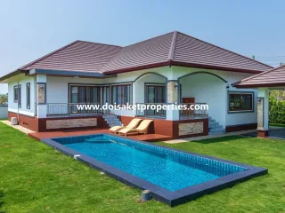 Haus zum Kauf mit 4 Zimmer in Doi Saket, Chiang Mai