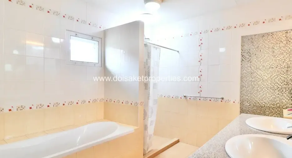 For sale 2 bedrooms house in Doi Saket, Chiang Mai