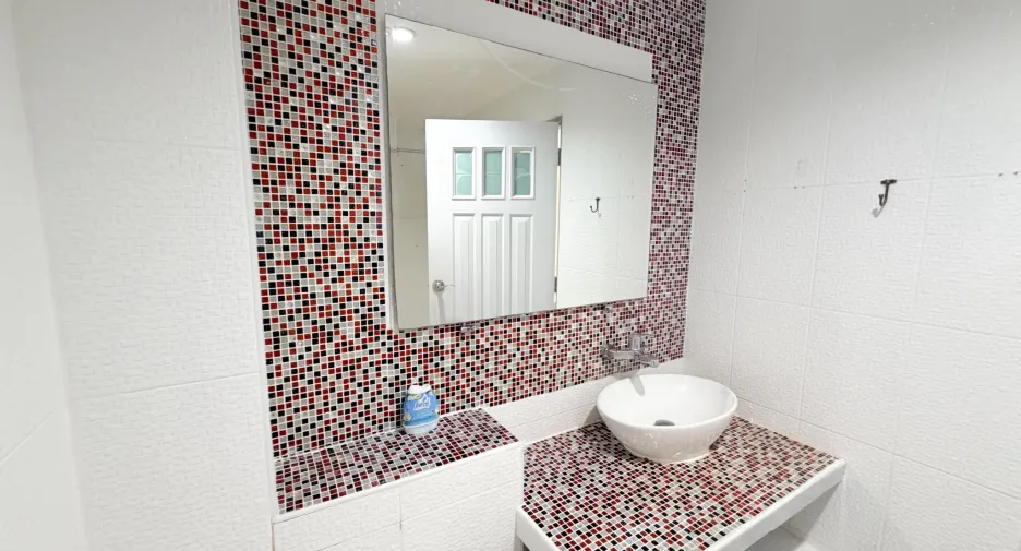For sale and for rent 2 bedrooms hotel in Mueang Phuket, Phuket