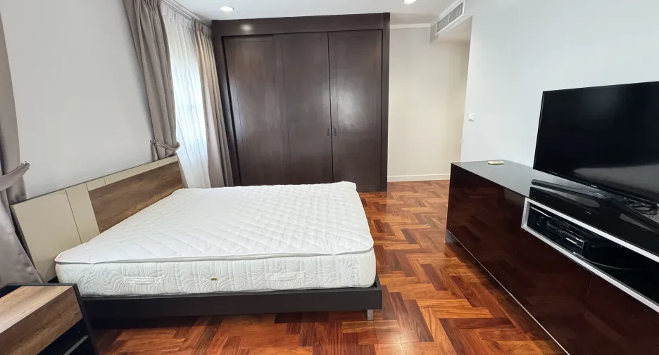 For rent 3 ベッドルーム apartment in Pathum Wan, Bangkok