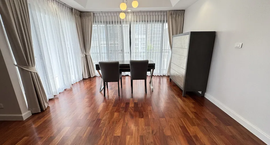 For rent 3 ベッドルーム apartment in Pathum Wan, Bangkok