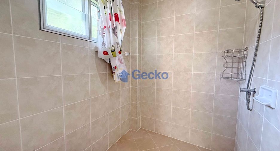 For rent 4 bedrooms house in Bang Lamung, Chonburi