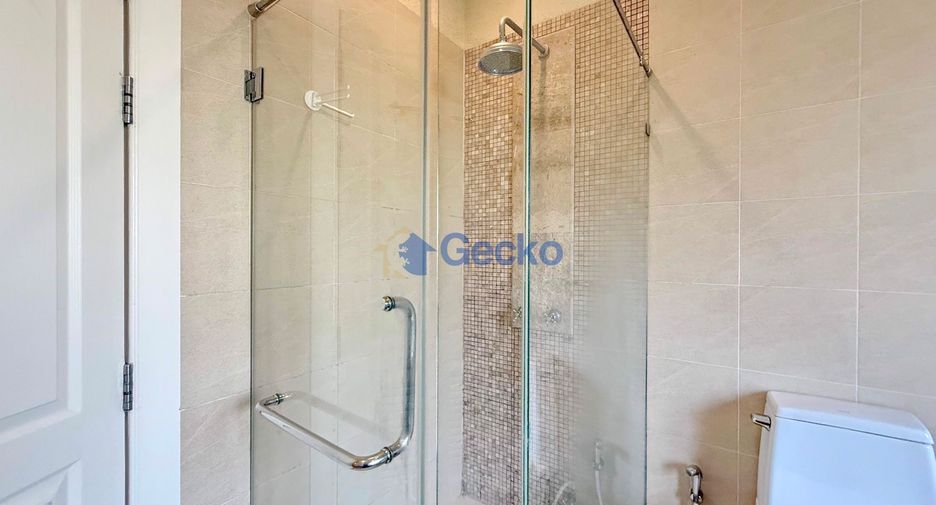 For rent 4 bedrooms house in Bang Lamung, Chonburi