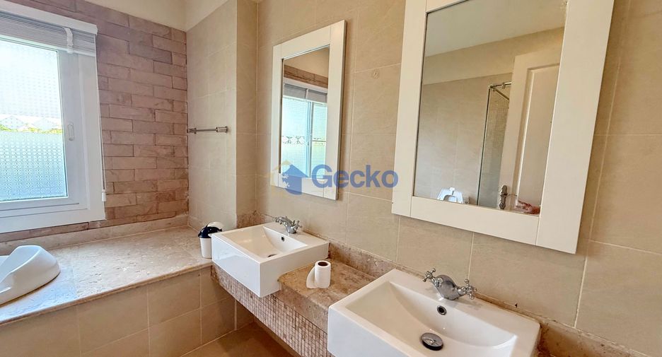 For rent 4 bedrooms house in Bang Lamung, Chonburi