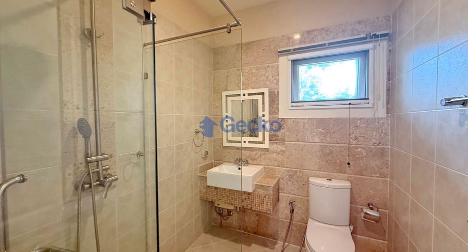 For rent 4 bedrooms house in Bang Lamung, Chonburi